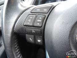 Phone and audio features (Mazda CX-3)