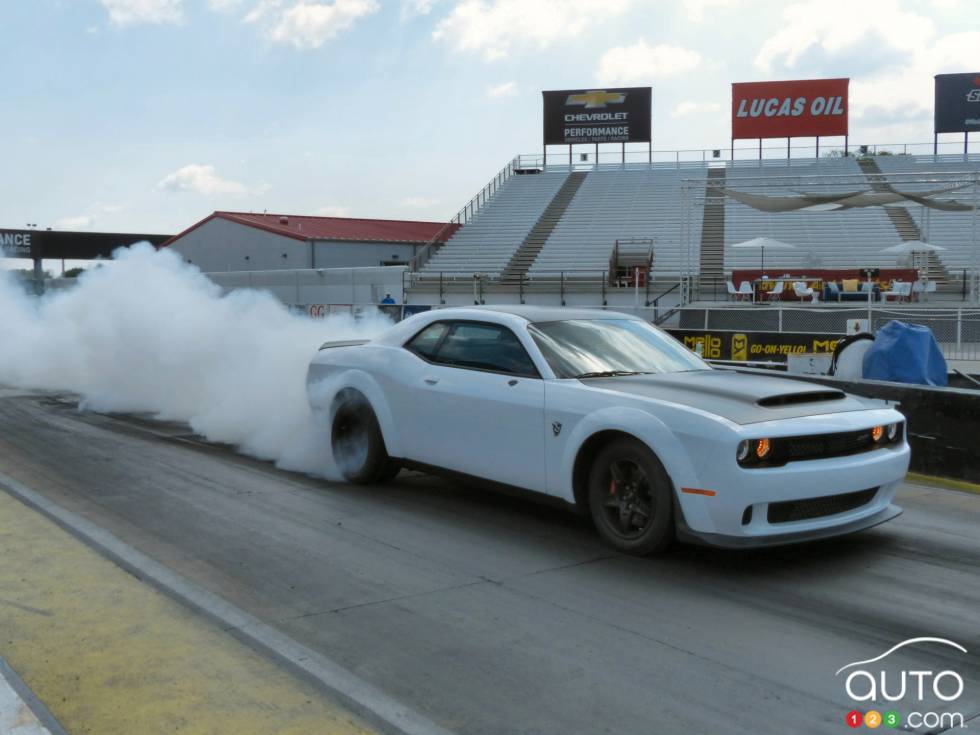 2018 Dodge Challenger SRT Demon, white, burnout