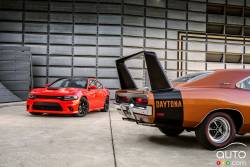 Détail extérieur du Dodge Charger Daytona 392 2017 and Dodge Charger Daytona 1969