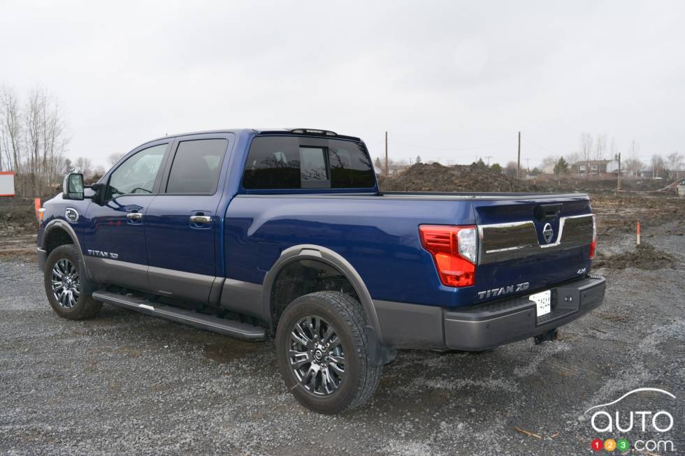 2016 Nissan Titan XD rear 3/4 view