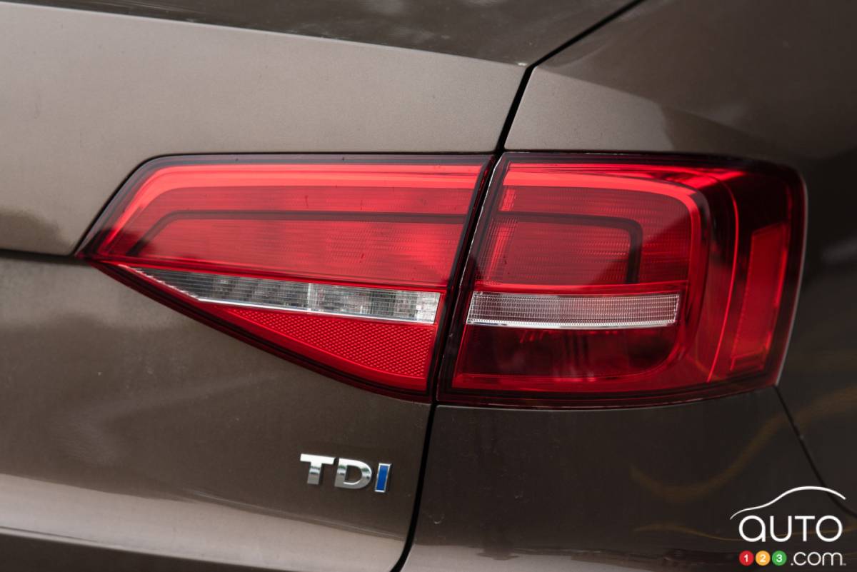 2015 jetta tail lights