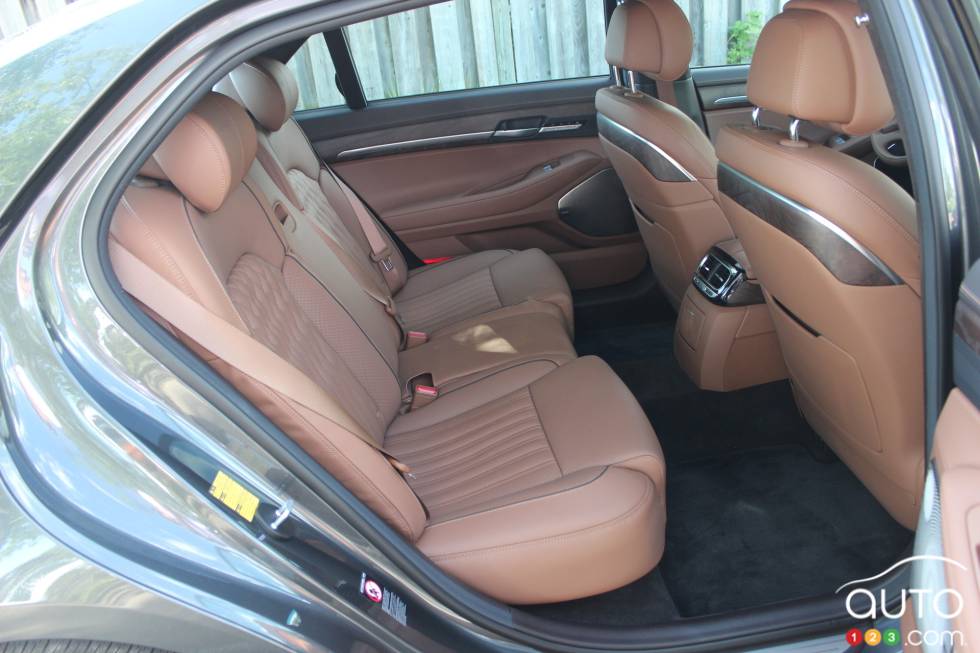 We drive the 2020 Genesis G90