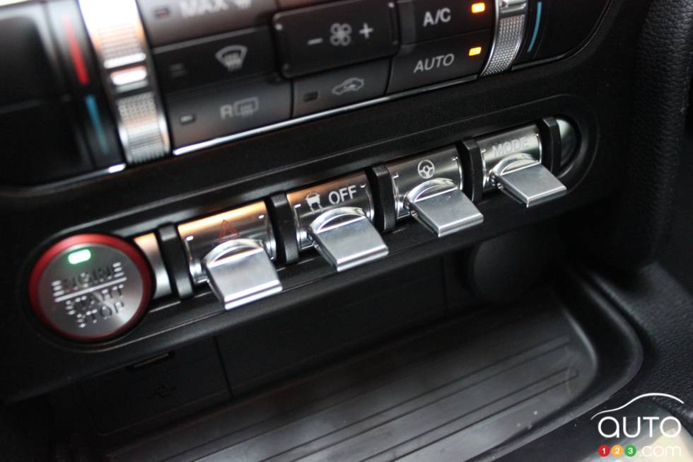 We drive the 2019 Ford Mustang w/ Performance Pack 2