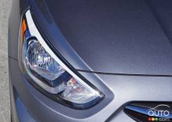 2016 Hyundai Accent headlight