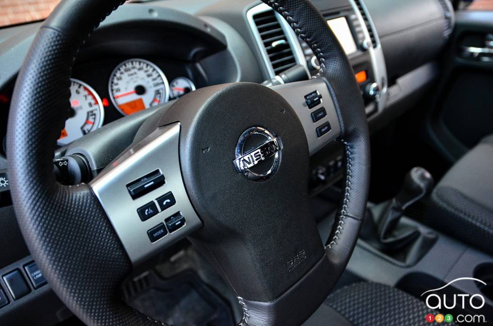 2015 Nissan Frontier Pro 4X pictures Photo 5 of 23 Auto123