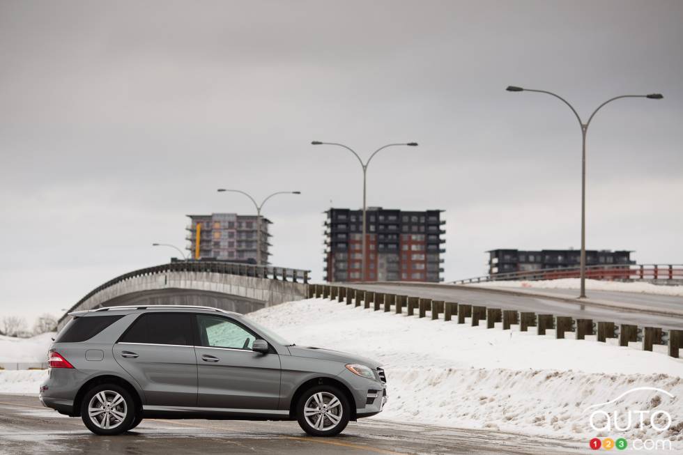 Vue du côté droit éloignée