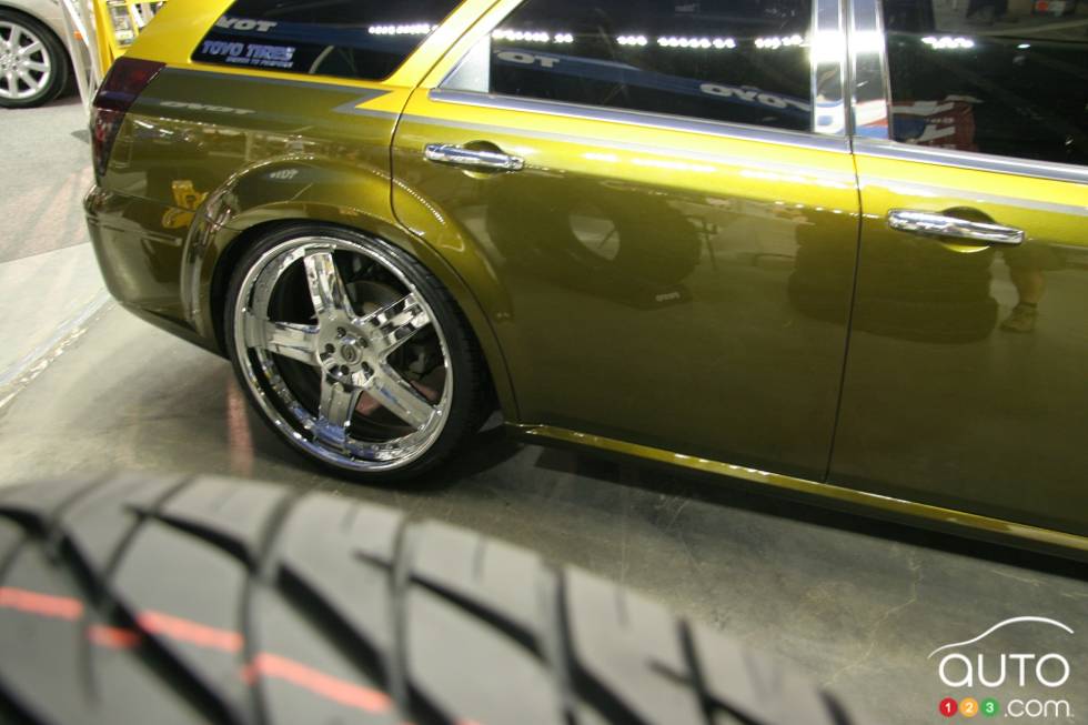 Montreal National Sport Compact 2006