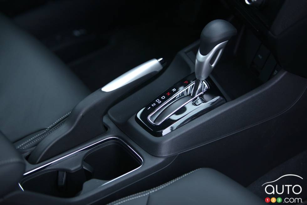 Levier de vitesses et frein à main