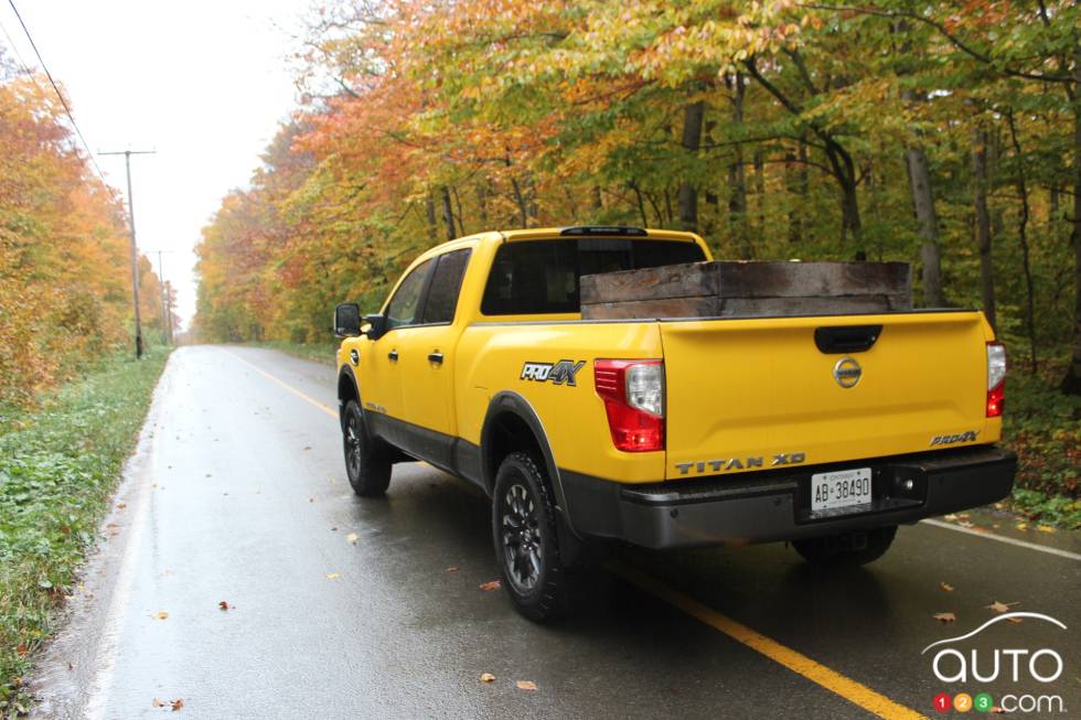 2017 Nissan Titan rear 3/4 view