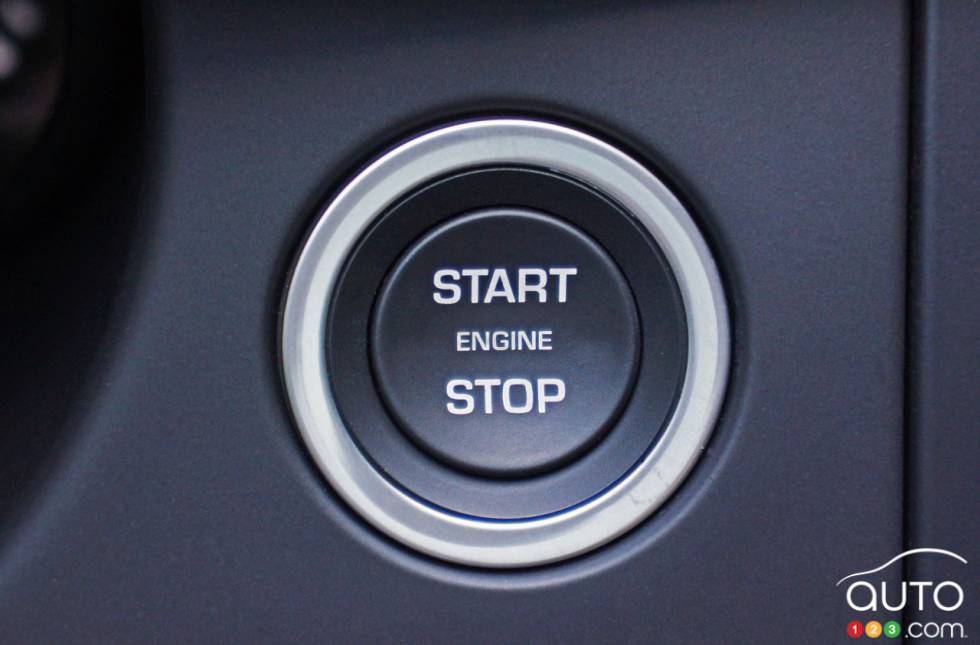Bouton de démarrage et arrêt du moteur du Land Rover Dicovery Sport HSE 2016