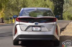 Vue arrière de la Toyota Prius Prime 2017