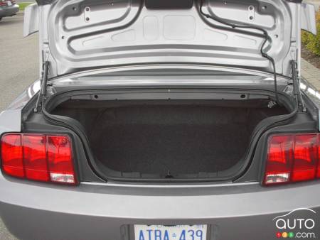 Ford Mustang Convertible 2006