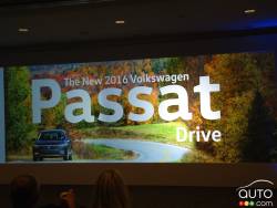 Conduite de la Volkswagen Passat 2016