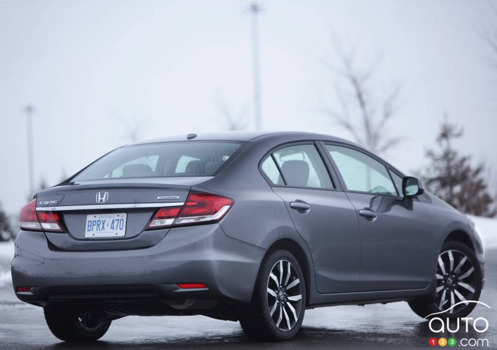 Vue 3/4 arrière droit