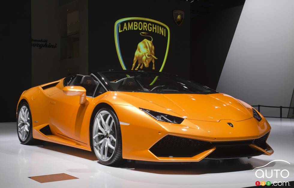Lamborghini Huracan Spyder front 3/4 view