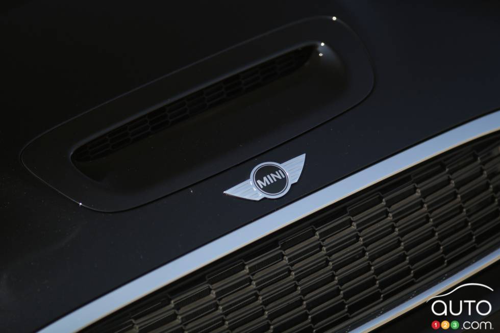 front grille détails