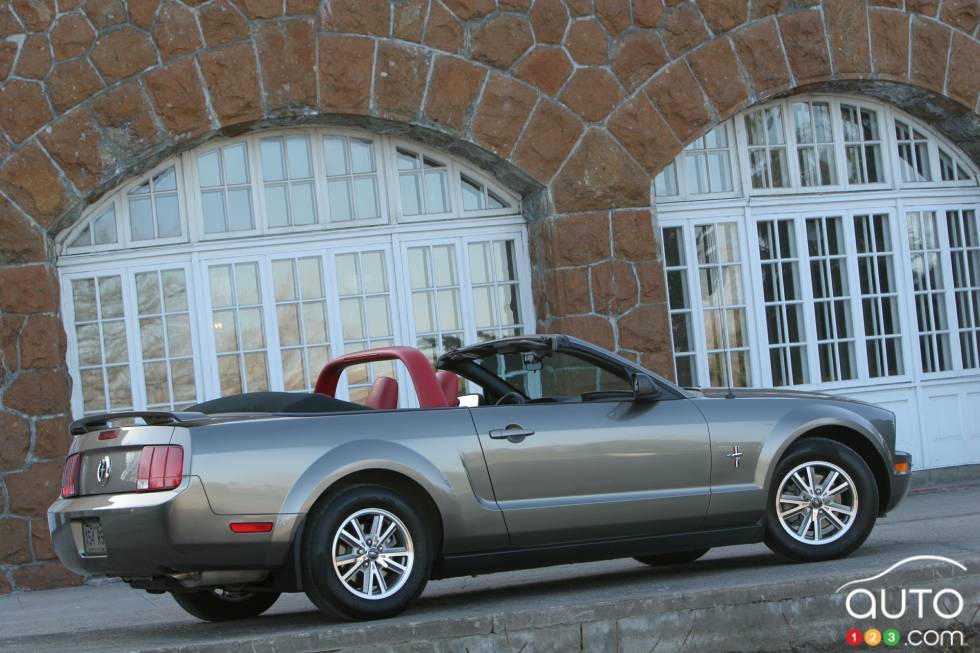 Ford Mustang Convertible 2005