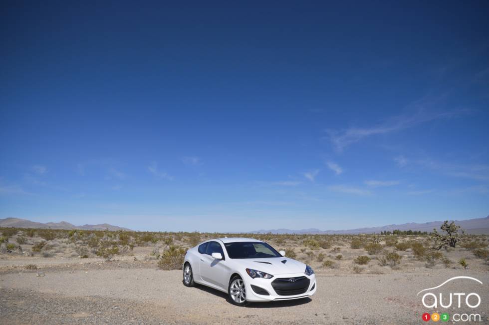 Vue 3/4 avant droit éloignée