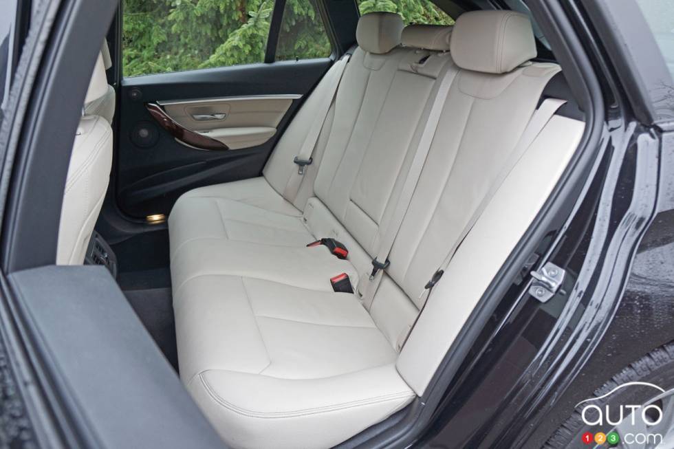 Banquette arrière de la BMW 328i Xdrive Touring 2016