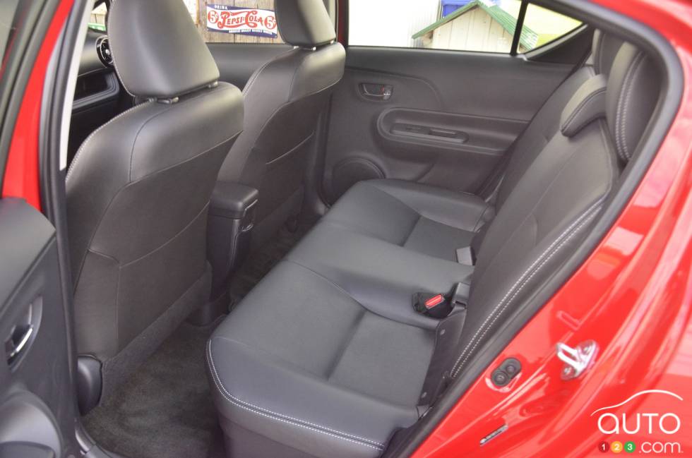 2018 Toyota Prius C Card Auto123 - Prius C 2018 Seat Covers 2018 Toyota Prius C Card Auto123 - Prius C 2018 Seat Covers
