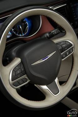 2017 Chrysler Pacifica steering wheel
