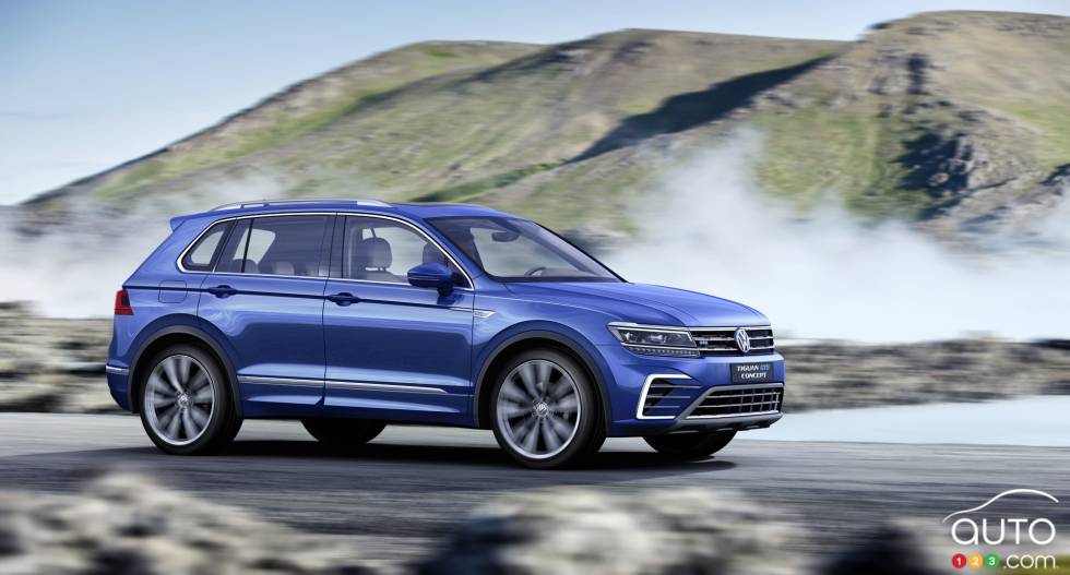 2016 Volkswagen Tiguan side view