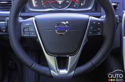 2016 Volvo V60 T5 steering wheel