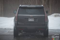 Vue arrière du Cadillac Escalade 2016