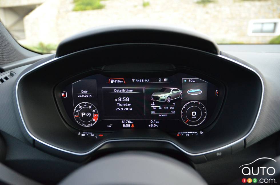 écran du système d'info-divertissement