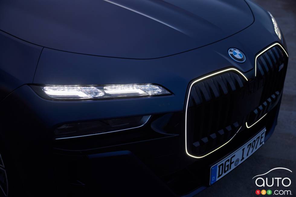 Introducing the 2024 BMW i7 M70 xDrive