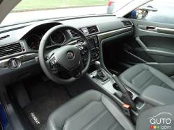 Habitacle du conducteur de la Volkswagen Passat 2016