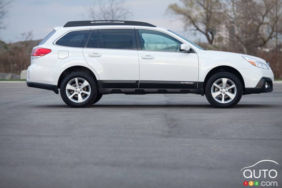 Vue du côté droit éloignée