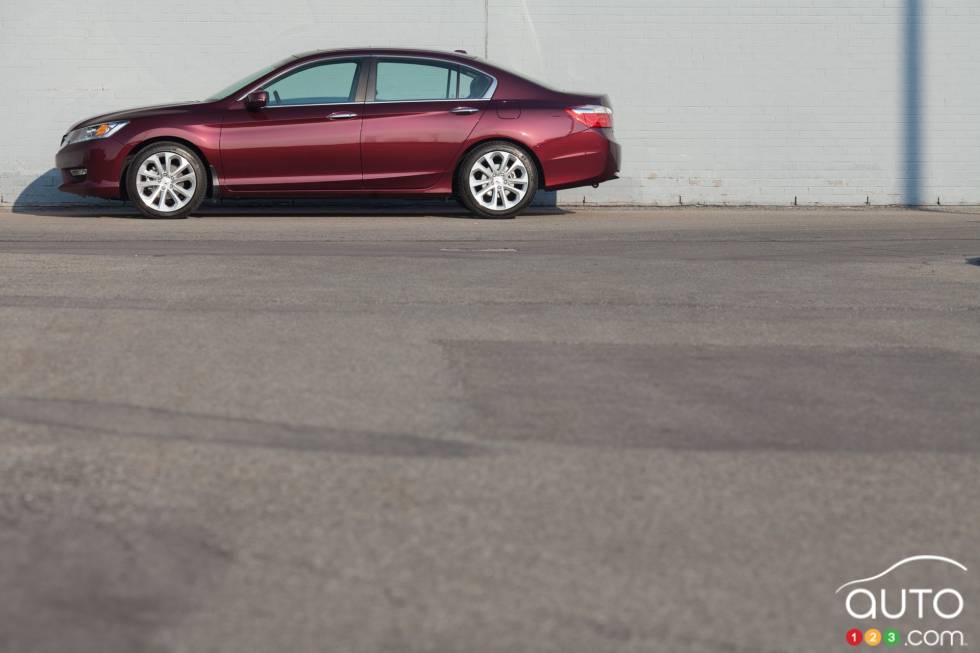 Vue du côté gauche éloignée