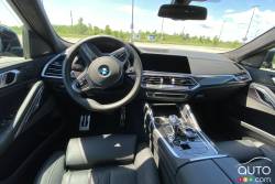 Nous conduisons le BMW X6 M50i 2020