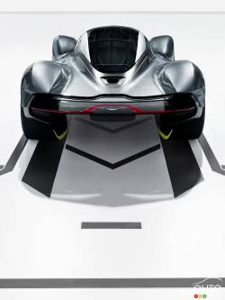 Vue arrière de l'Aston Martin AM-RB 001