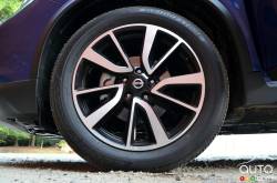 2017 Nissan Rogue wheel