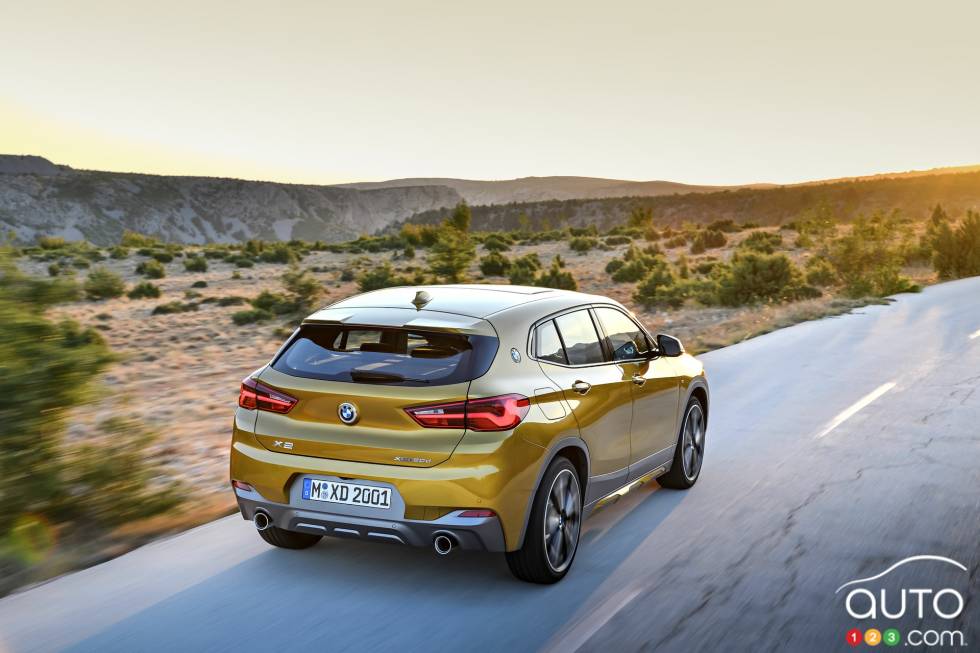 3/4 rear view