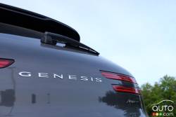 We drive the 2022 Genesis GV70