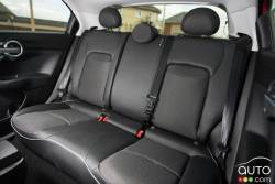2016 Fiat 500x rear seats