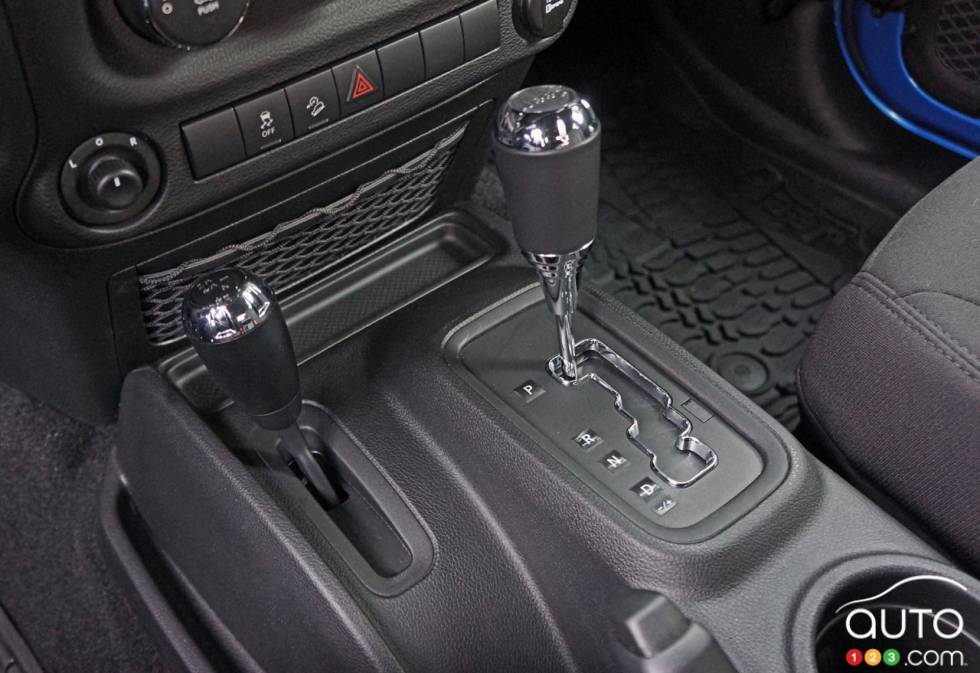 2016 Jeep Wrangler Sport S shift knob
