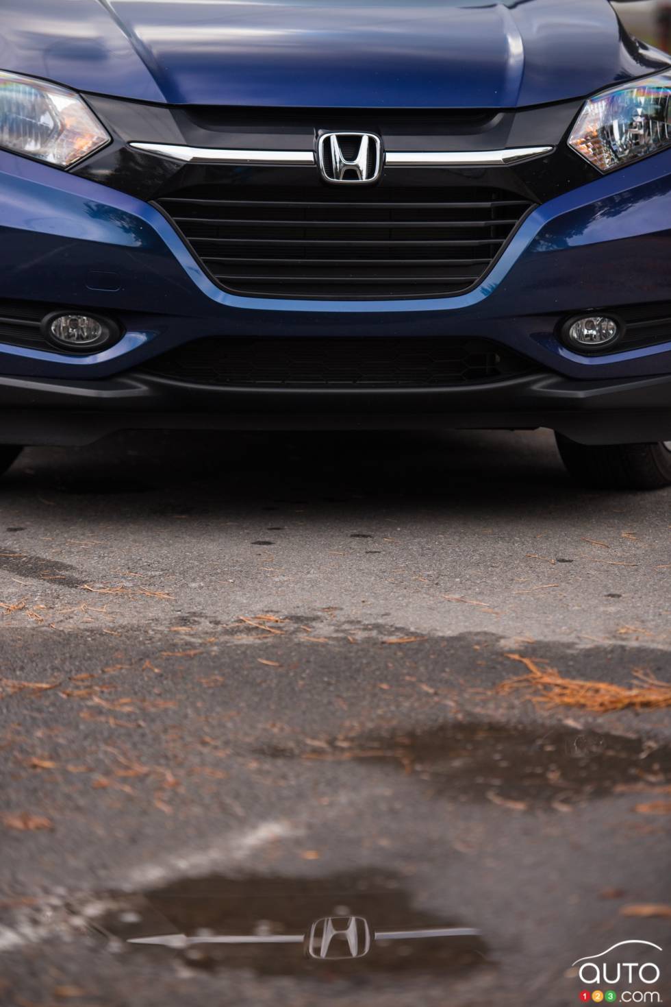 2016 Honda HR-V EX-L Navi front grille