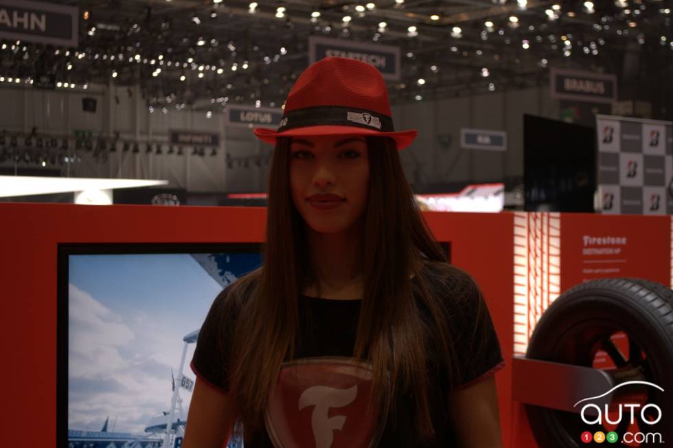 2016 Geneva Autoshow car babes