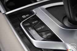 BMW 750Li xDrive 2016 contrôles de la suspension