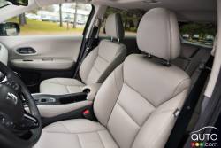 2016 Honda HR-V EX-L Navi front seats