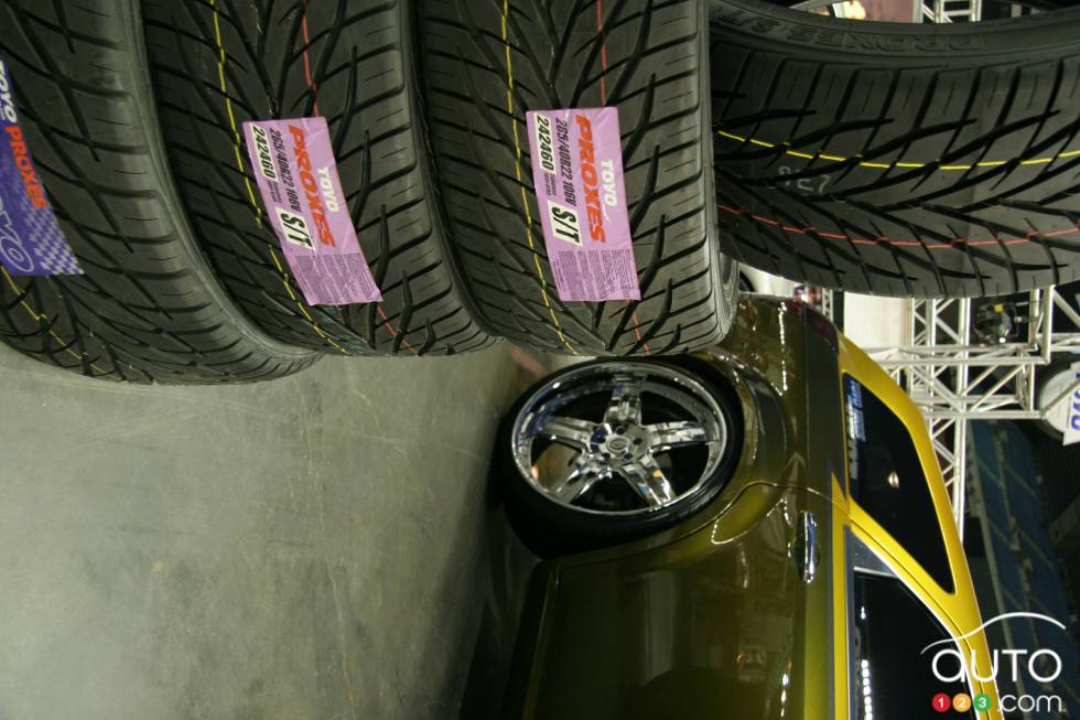 Montreal National Sport Compact 2006