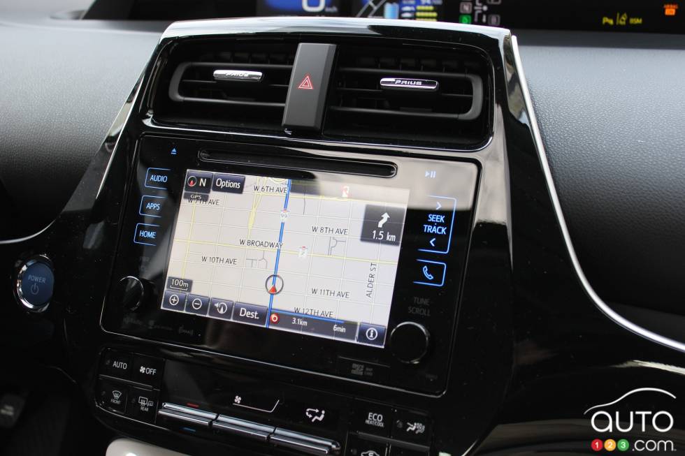 2016 Toyota Prius infotainement display