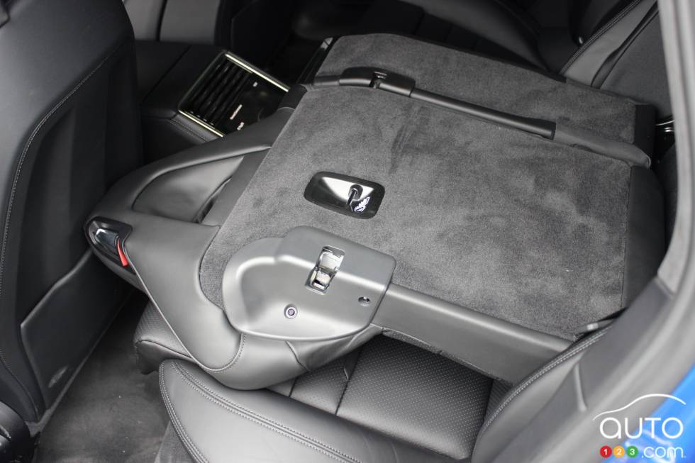 Folding rear seats