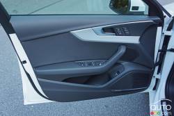 Panneau de porte de l'Audi A4 TFSI Quattro 2017