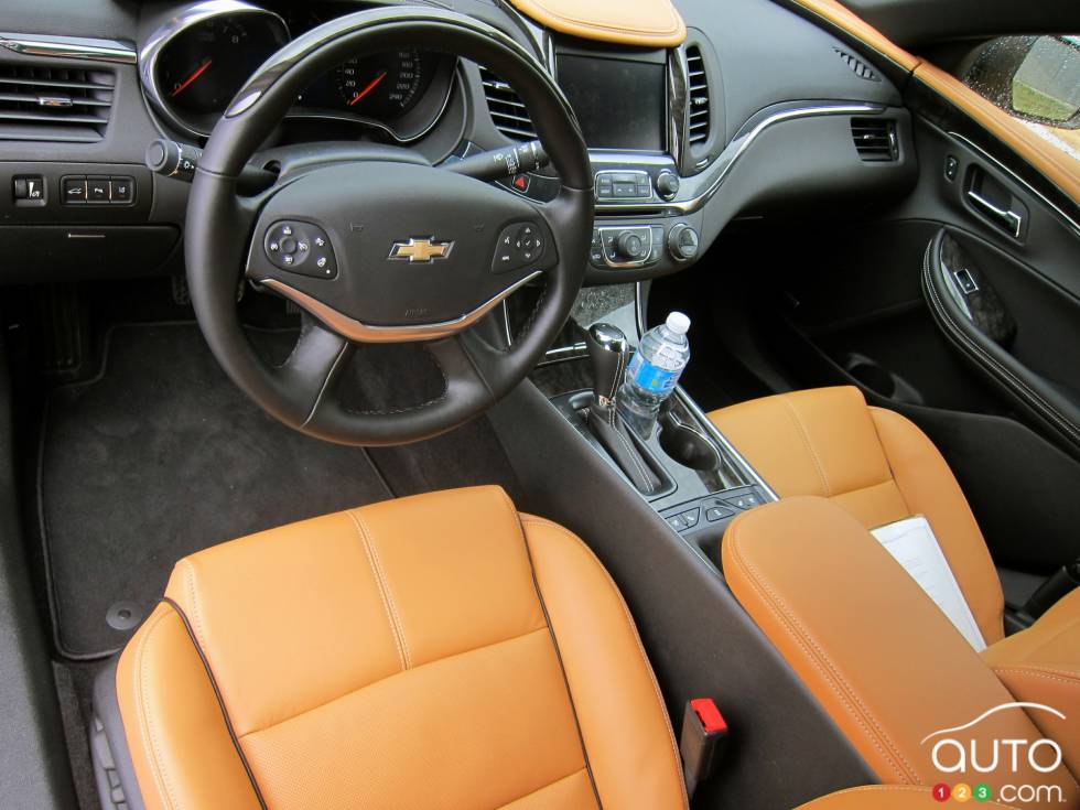 Poste de conduite, intérieur deux tons