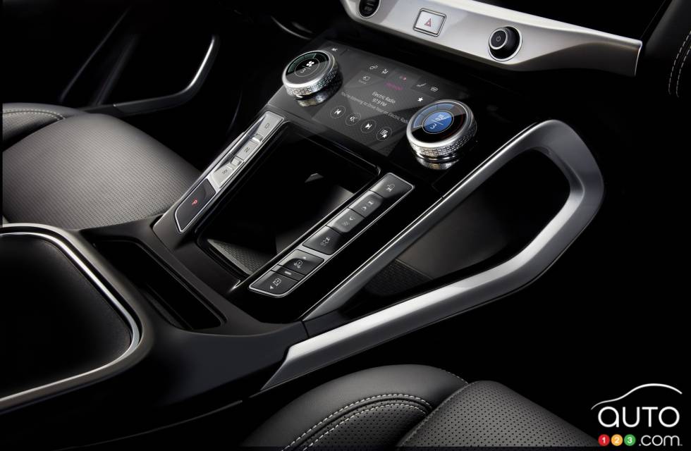 Système multimédia et mode de conduite 